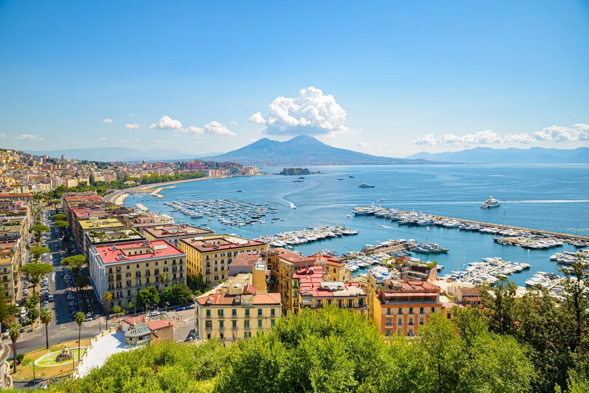 The vibrant city of Naples tour image